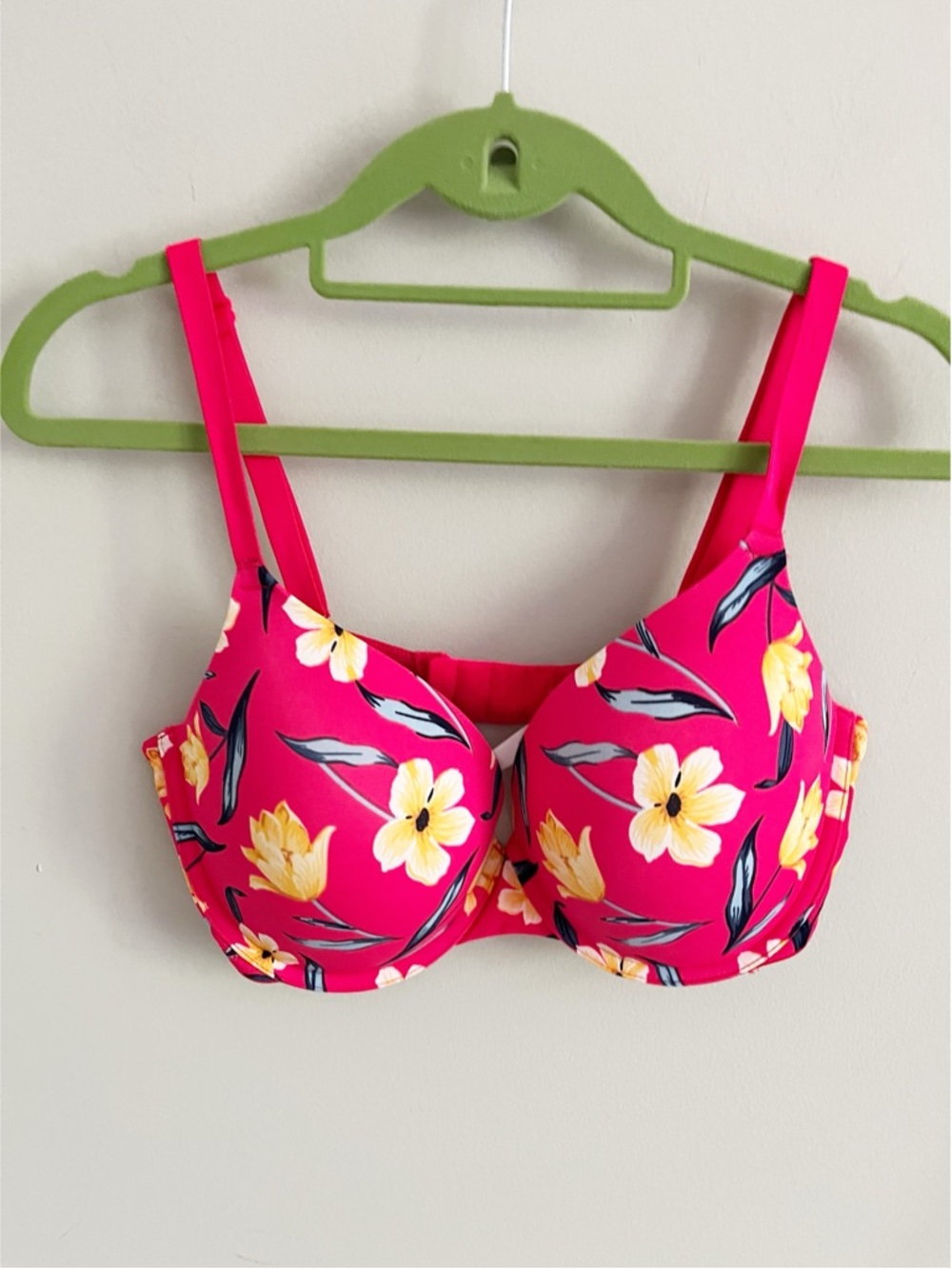 VS Pink red hibiscus 🌺 flower padded bra 34DD